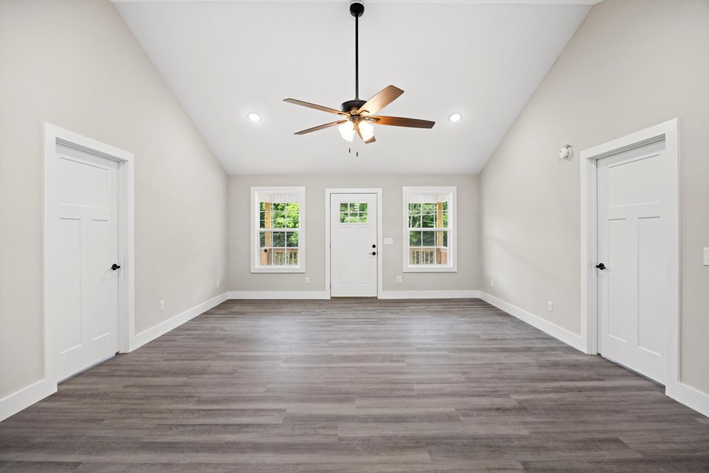 1905 Collins Road Southeast Dalton, GA 30721 - Photo 6 of 31 Gallery Image 6