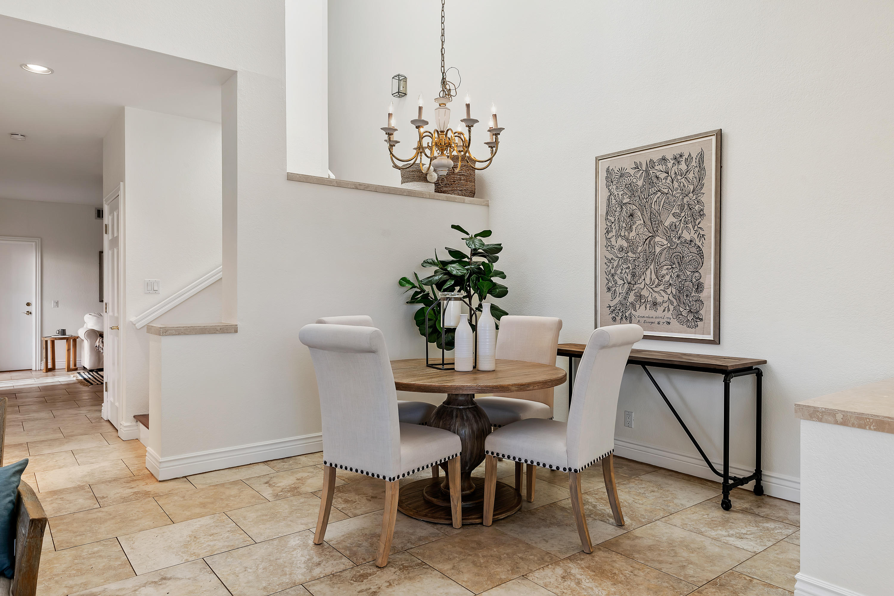310 La Salle Road Goleta, CA 93117 - Photo 4 of 17 Dining Area