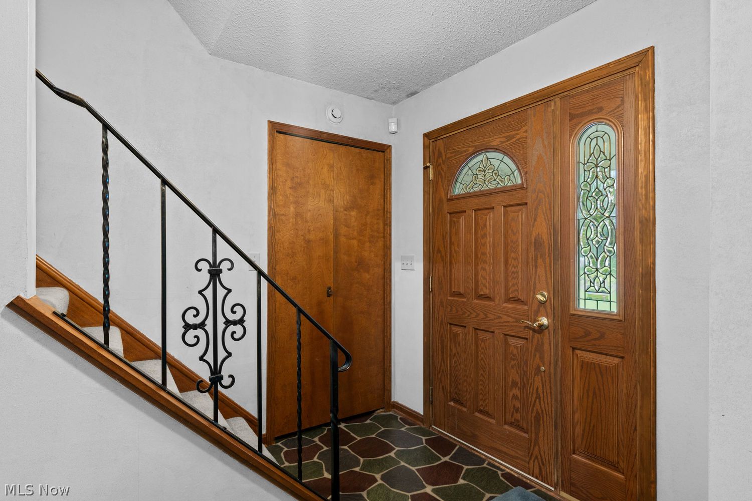 2407 Inas Drive Akron, OH 44321 - Photo 9 of 47 Gallery Image 9