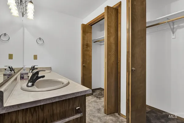 $765,000 | 4675 Southwest Lark Drive, Mountain Home, ID 83647