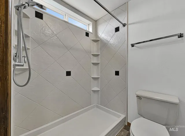 $865,000 | 4675 Southwest Lark Drive, Mountain Home, ID 83647