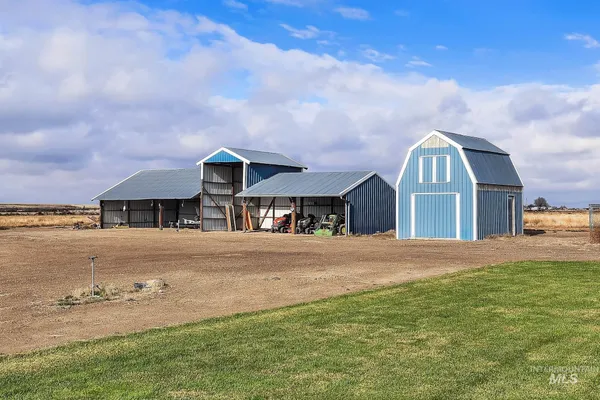 $765,000 | 4675 Southwest Lark Drive, Mountain Home, ID 83647