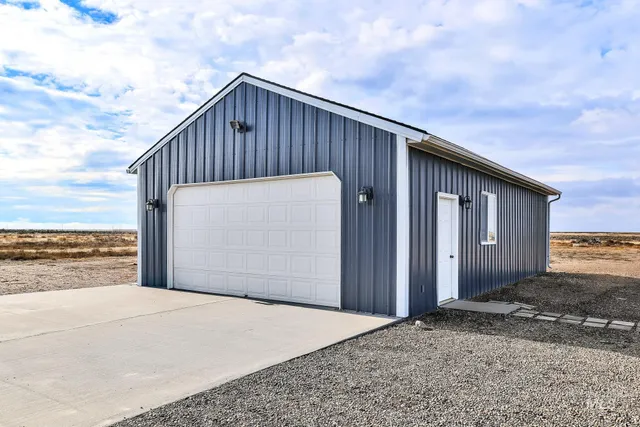 $865,000 | 4675 Southwest Lark Drive, Mountain Home, ID 83647