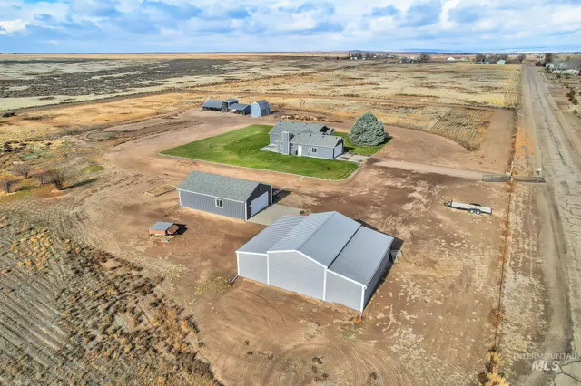 $865,000 | 4675 Southwest Lark Drive, Mountain Home, ID 83647