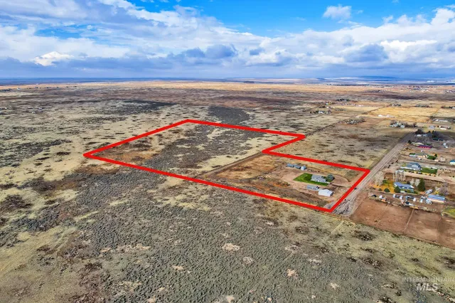 $865,000 | 4675 Southwest Lark Drive, Mountain Home, ID 83647