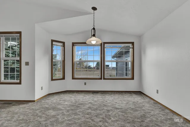 $865,000 | 4675 Southwest Lark Drive, Mountain Home, ID 83647