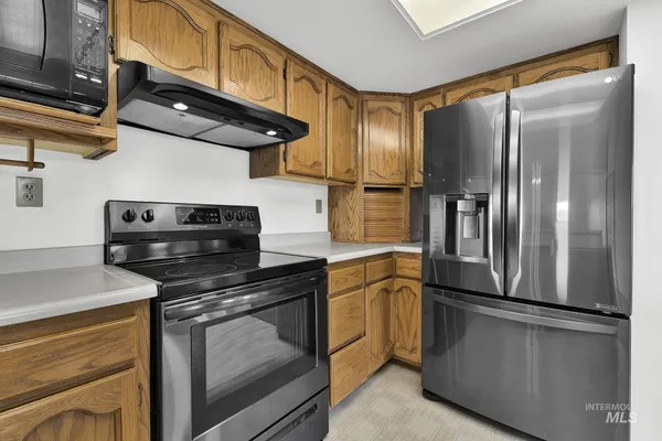 $765,000 | 4675 Southwest Lark Drive, Mountain Home, ID 83647