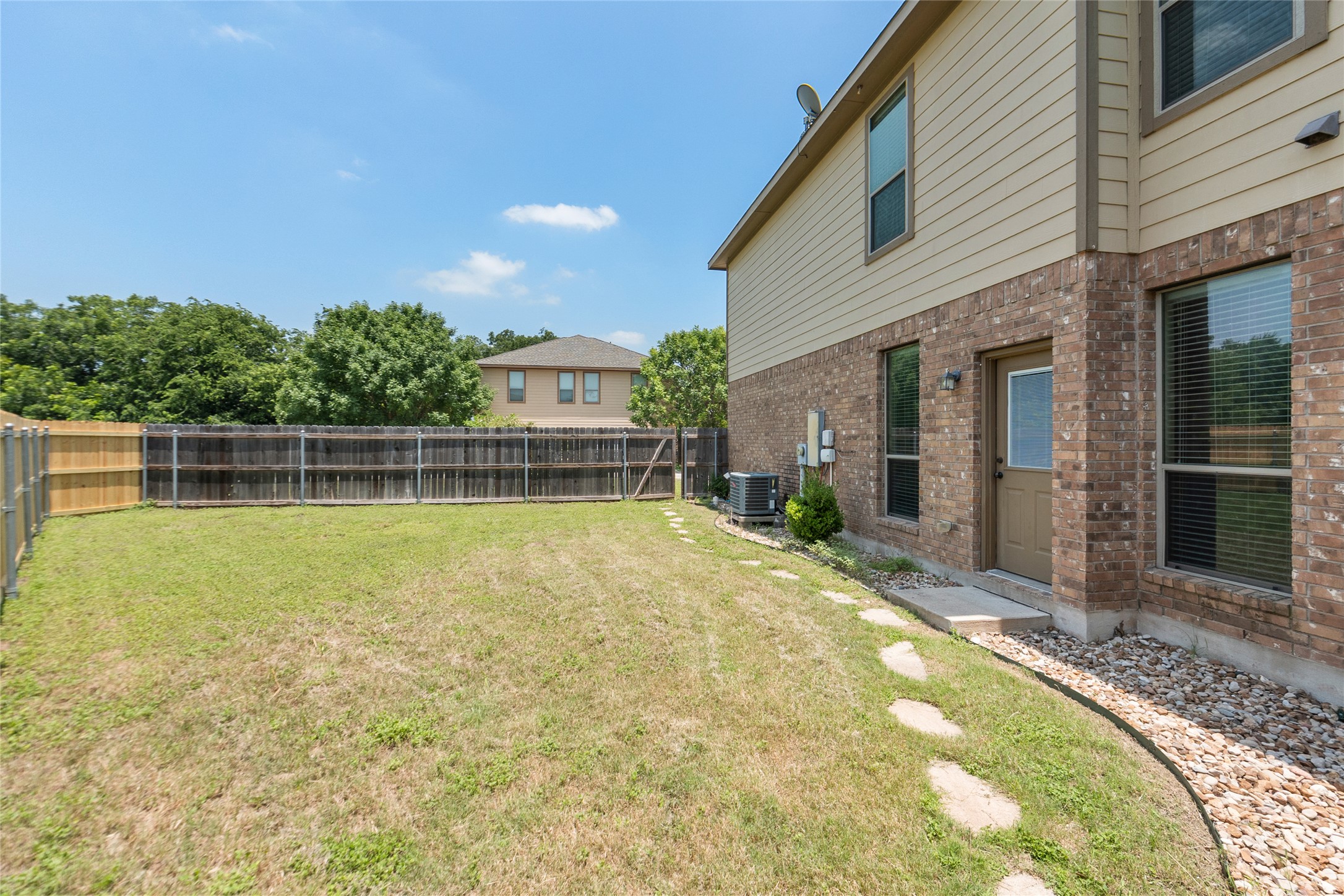 142 Sierra Rose Loop Georgetown, TX 78626 - Photo 37 of 40