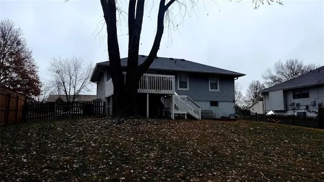 $273,000 | 7104 Michael Lane, Pleasant Valley, MO 64068