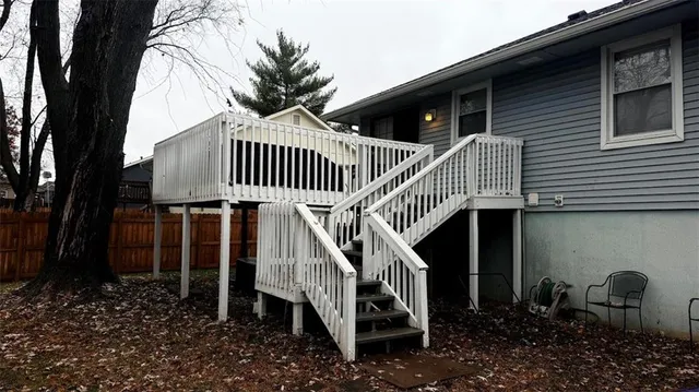 $273,000 | 7104 Michael Lane, Pleasant Valley, MO 64068