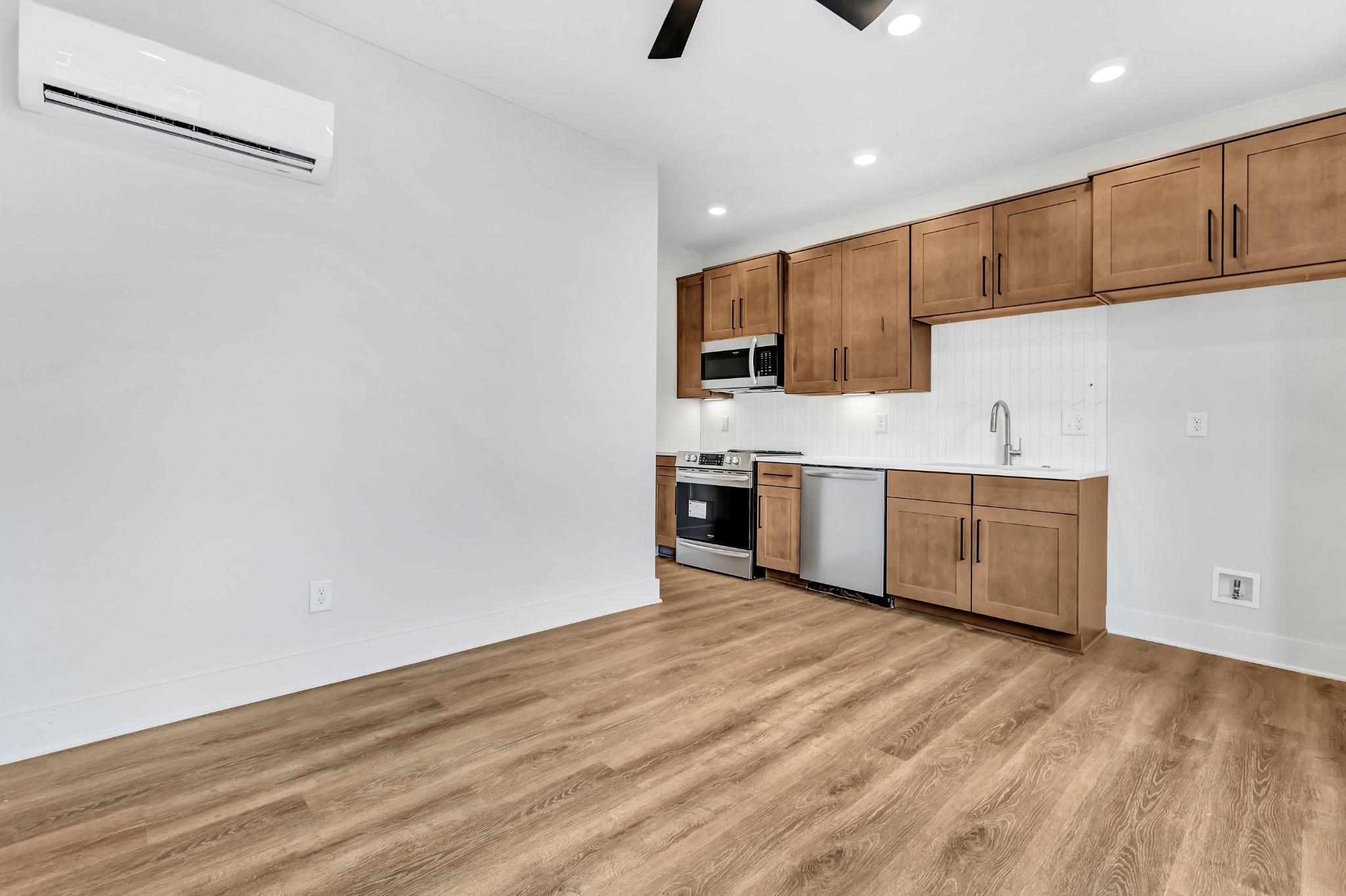 1701 Porter Road, Unit 7 Nashville, TN 37206 - Photo 3 of 20 Gallery Image 3