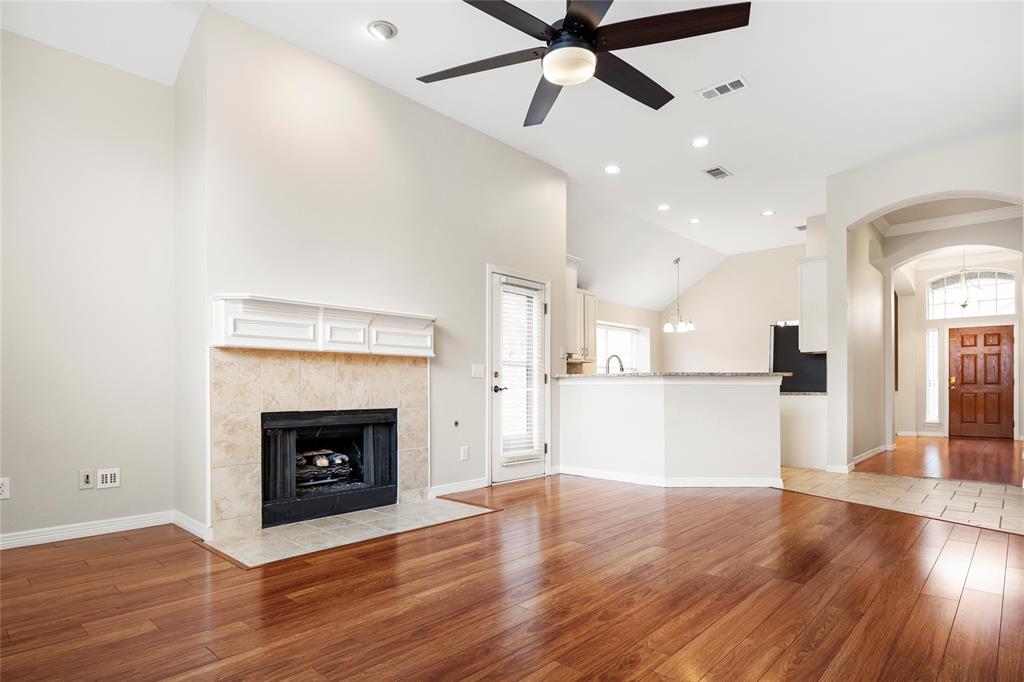 465 Ridge Meade Drive Lewisville, TX 75067 - Photo 11 of 38
