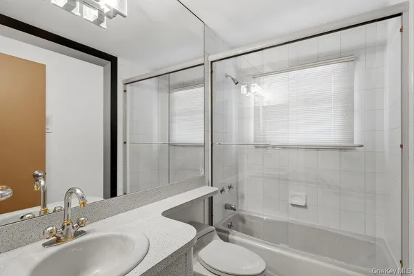 $1,399,000 | 43 Hunt Drive, Jericho, NY 11753