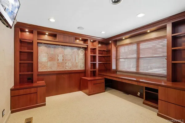 $1,399,000 | 43 Hunt Drive, Jericho, NY 11753