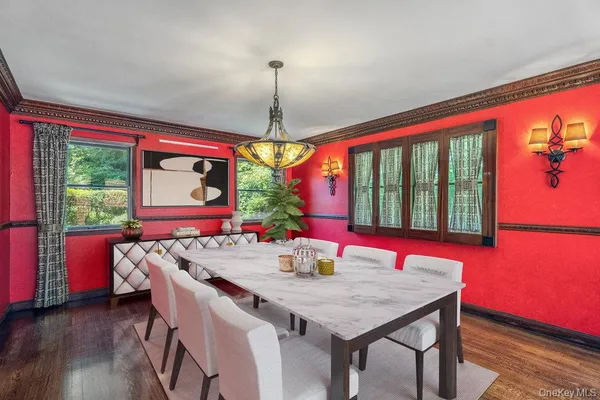 $1,399,000 | 43 Hunt Drive, Jericho, NY 11753