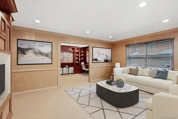 $1,399,000 | 43 Hunt Drive, Jericho, NY 11753