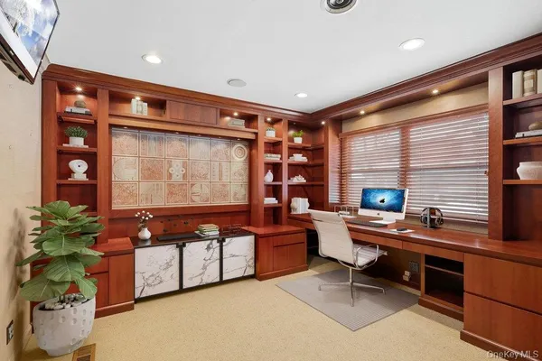 $1,399,000 | 43 Hunt Drive, Jericho, NY 11753