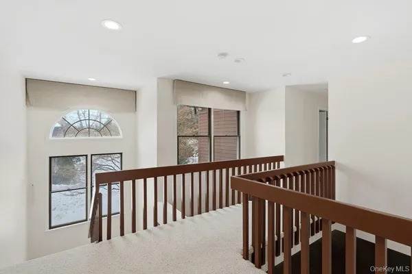 $1,399,000 | 43 Hunt Drive, Jericho, NY 11753