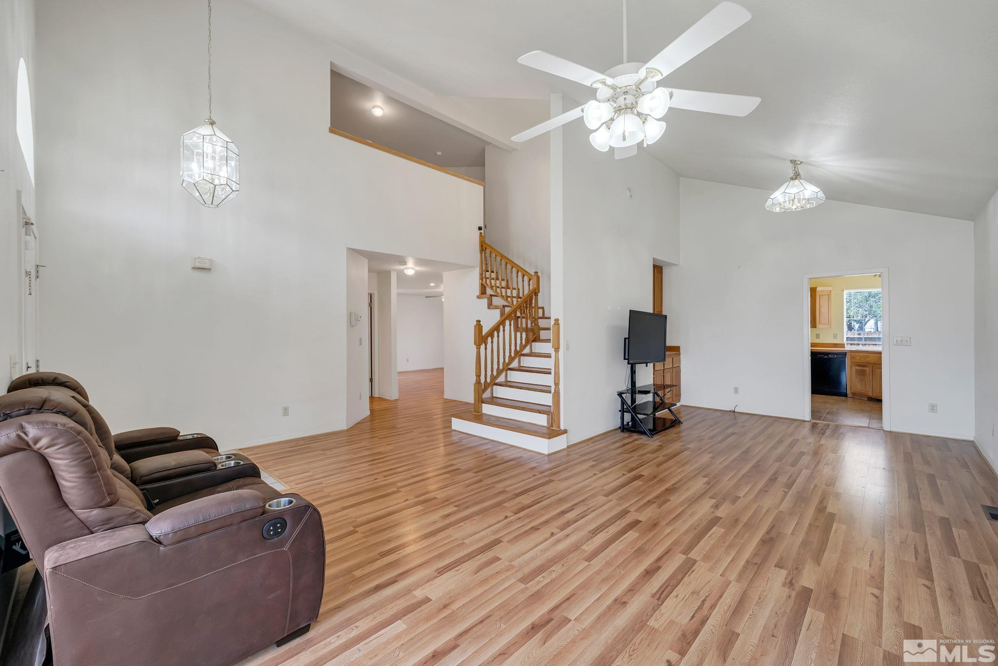 610 Sunset Drive Fallon, NV 89406 - Photo 4 of 36 a view of a livingroom with wooden floor