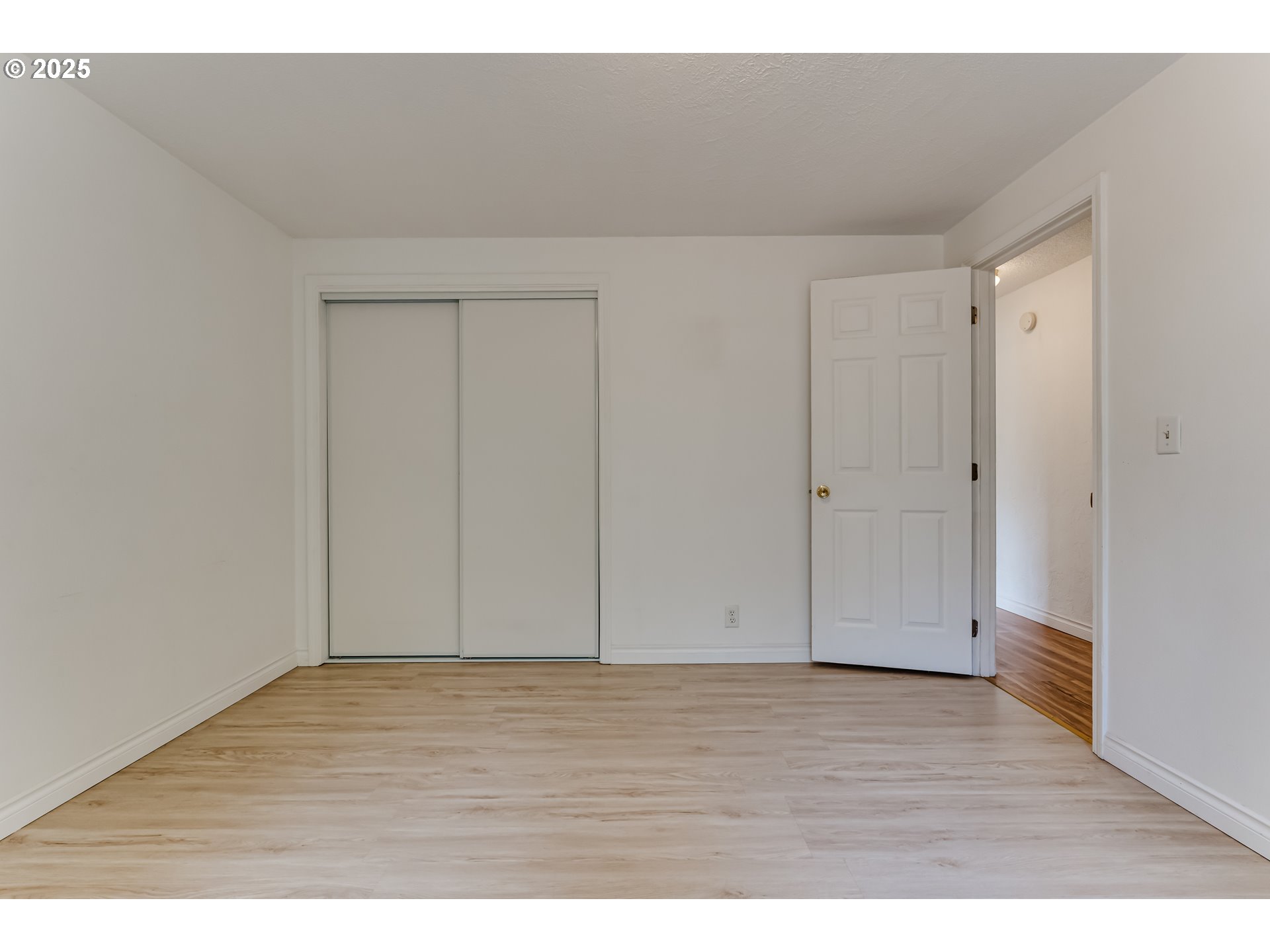 1753 10th Street Springfield, OR 97477 - Photo 25 of 35 a view of an empty room