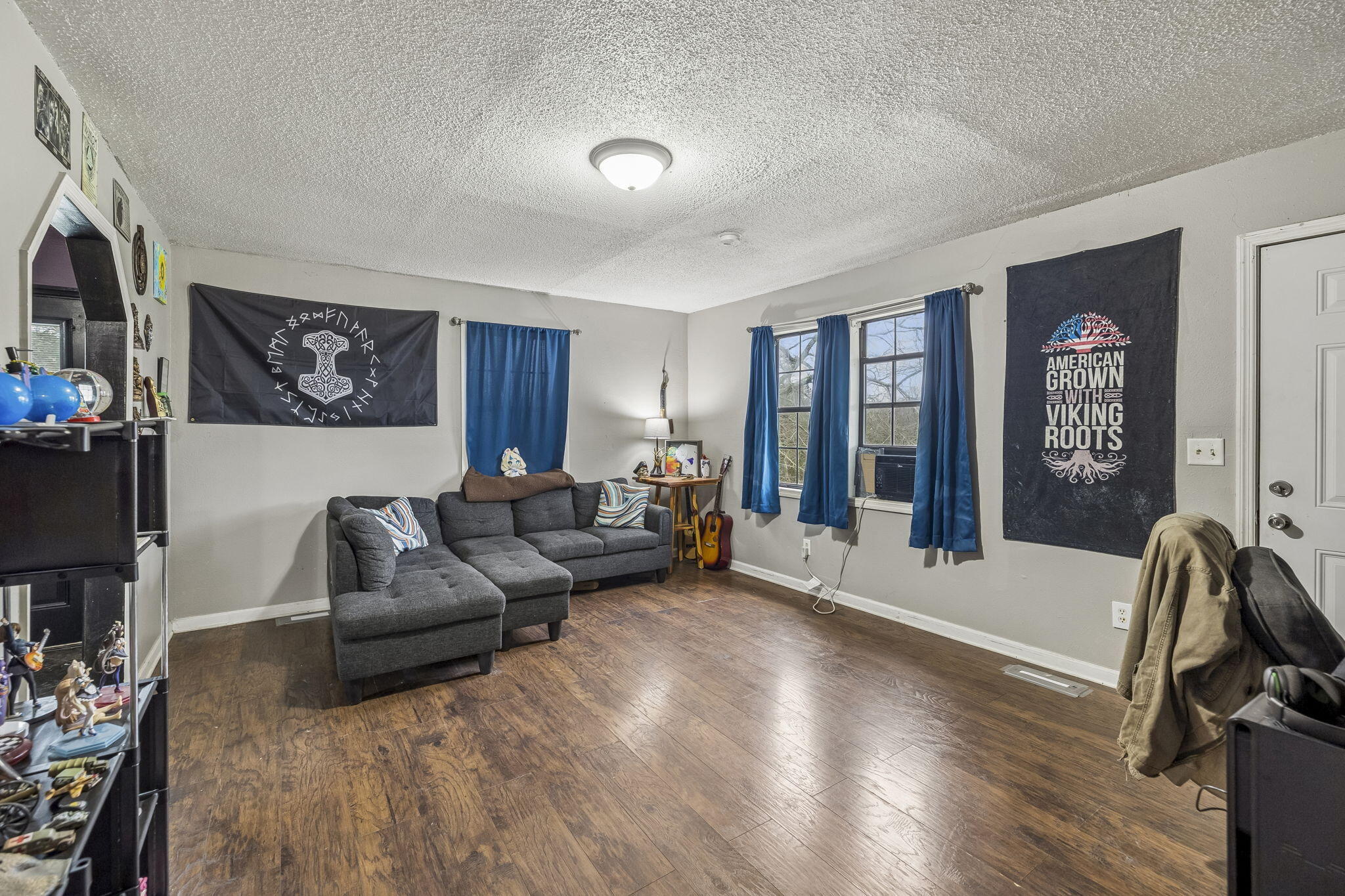 125 Ridge Road Whitwell, TN 37397 - Photo 3 of 19 Living Room