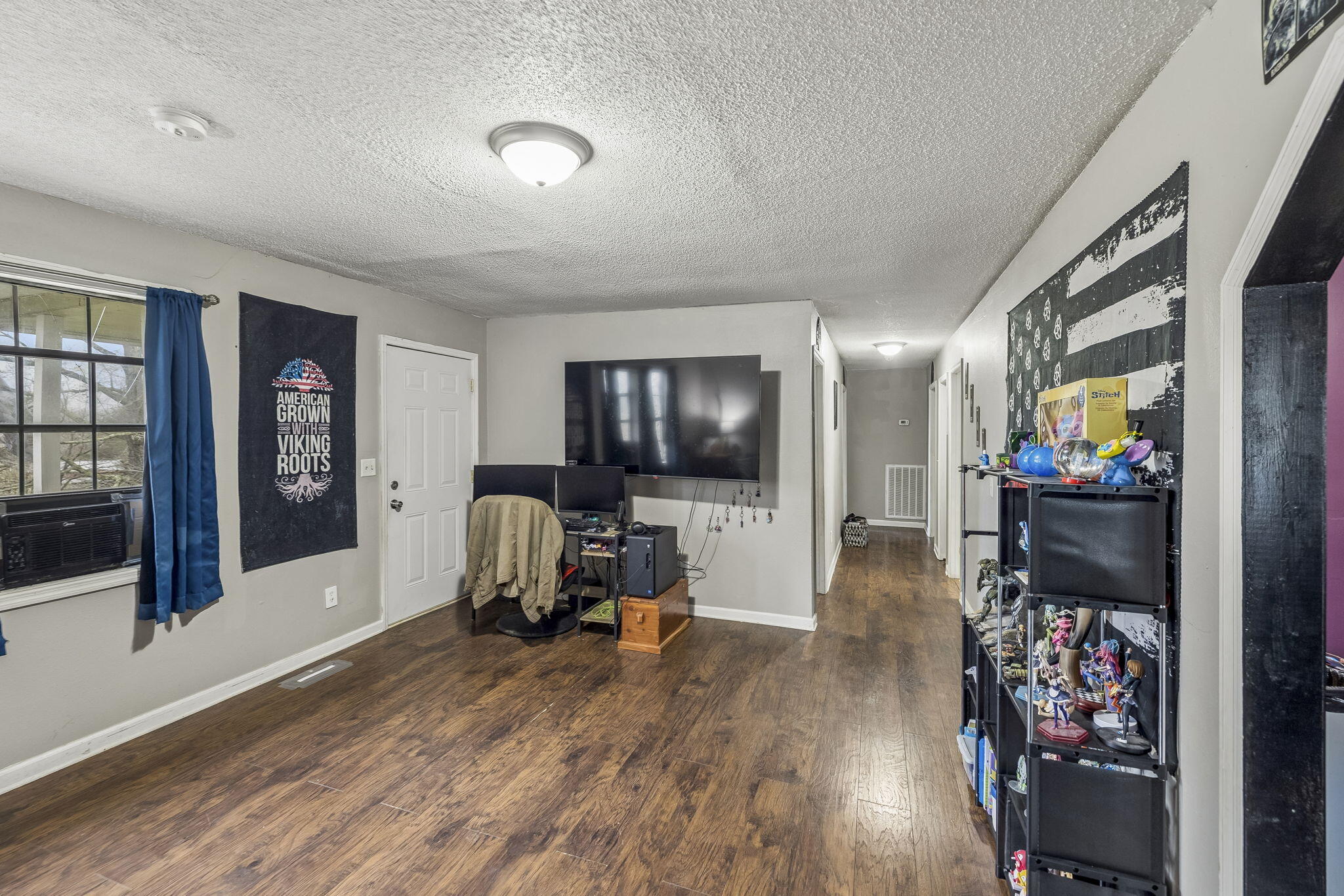125 Ridge Road Whitwell, TN 37397 - Photo 7 of 19 Living Room