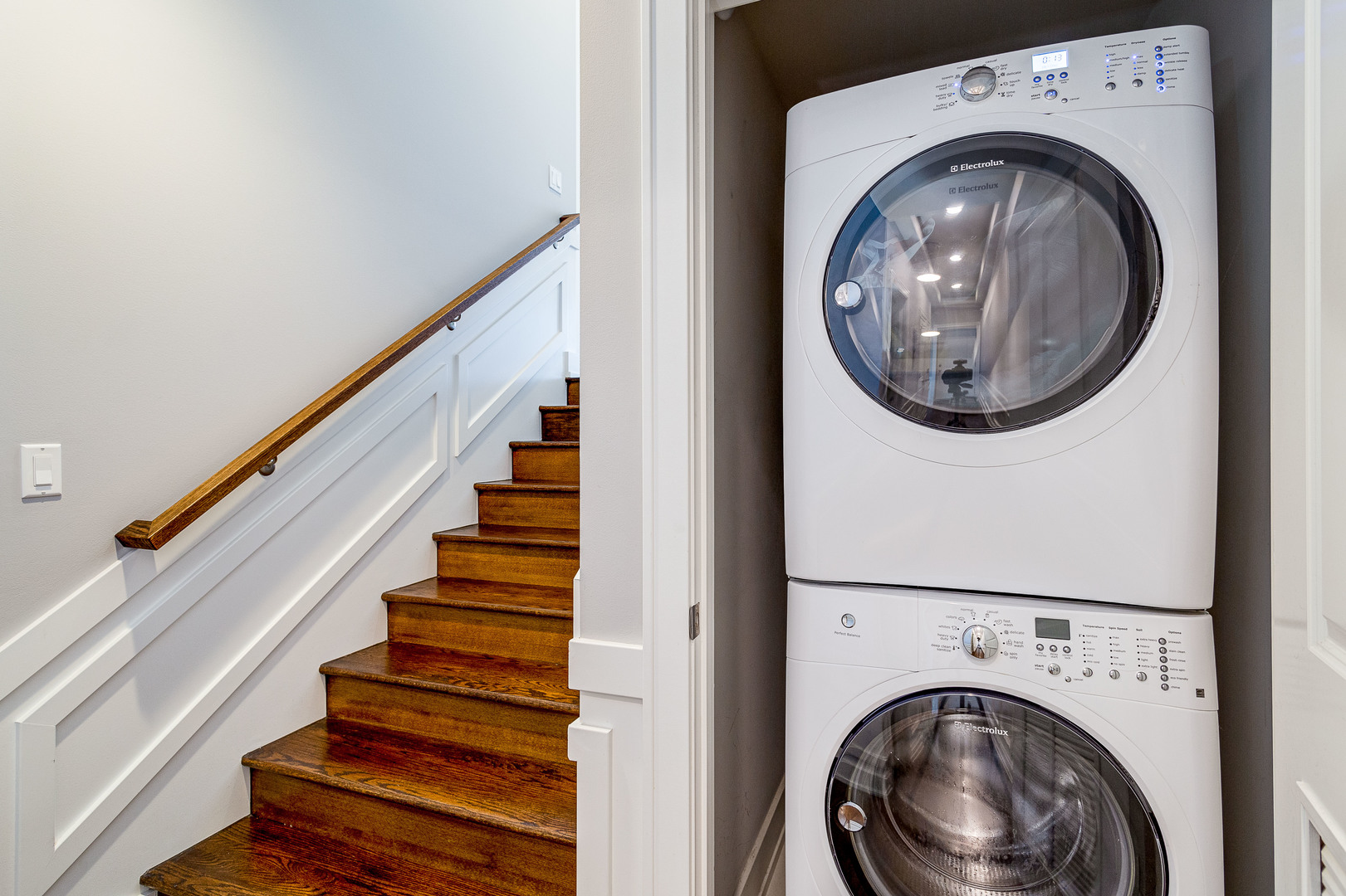 2453 West Irving Park Road, Unit 3W Chicago, IL 60618 - Photo 13 of 15 a view of entryway with washer and dryer