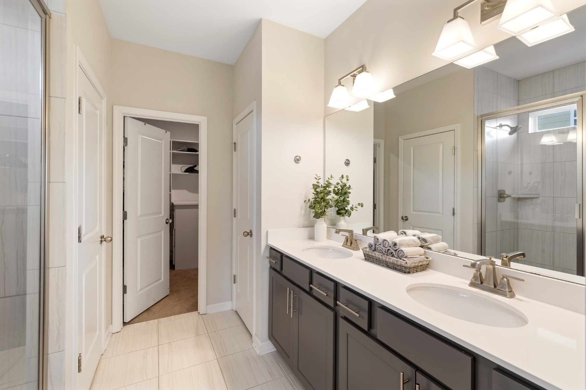 633 Castle Road Mount Juliet, TN 37122 - Photo 12 of 30 a bathroom with a sink vanity and a mirror