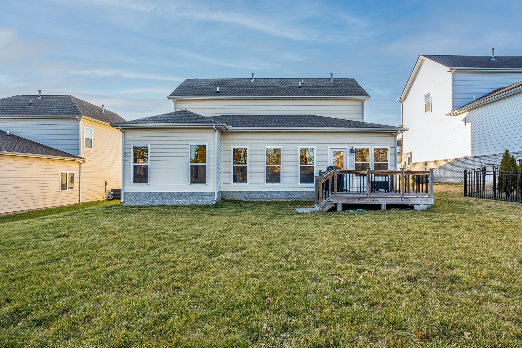 633 Castle Road Mount Juliet, TN 37122 - Photo 26 of 30 a house view with a garden space