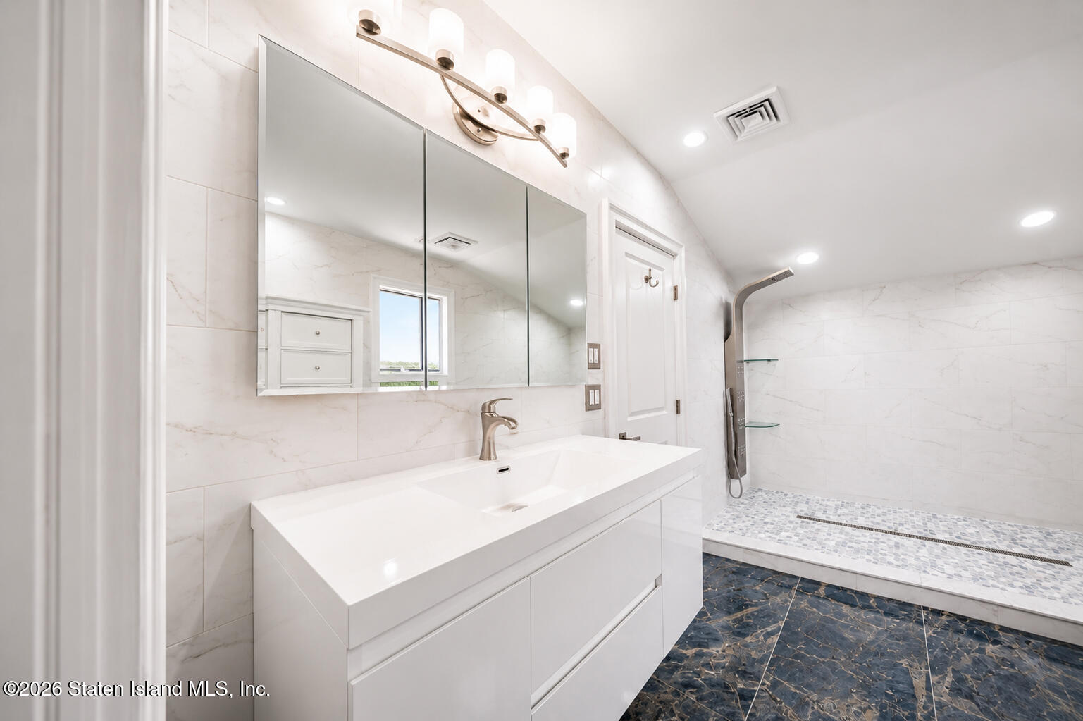 5434 Amboy Road Staten Island, NY 10312 - Photo 55 of 61 Three-Quarter Bathroom