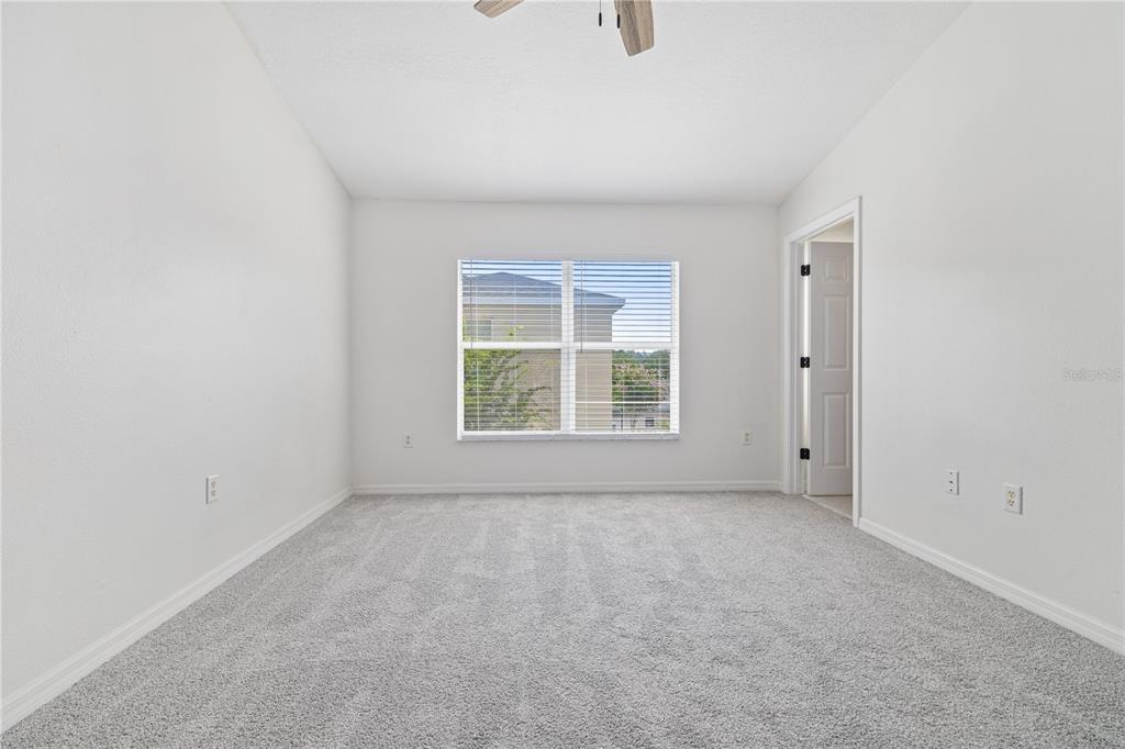 525 Glenn Cross Drive Ruskin, FL 33570 - Photo 13 of 23