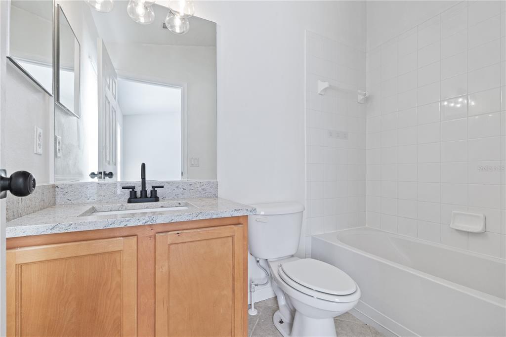 525 Glenn Cross Drive Ruskin, FL 33570 - Photo 15 of 23