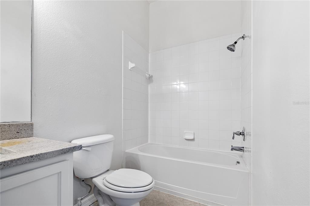 525 Glenn Cross Drive Ruskin, FL 33570 - Photo 20 of 23