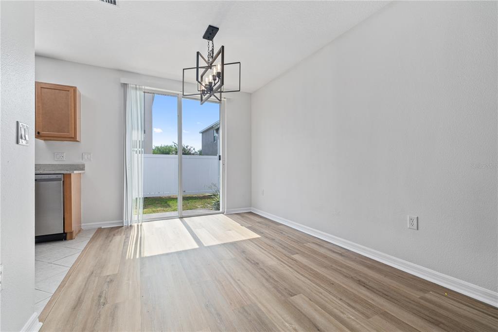 525 Glenn Cross Drive Ruskin, FL 33570 - Photo 6 of 23