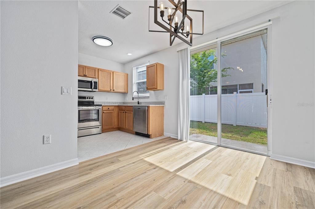 525 Glenn Cross Drive Ruskin, FL 33570 - Photo 7 of 23