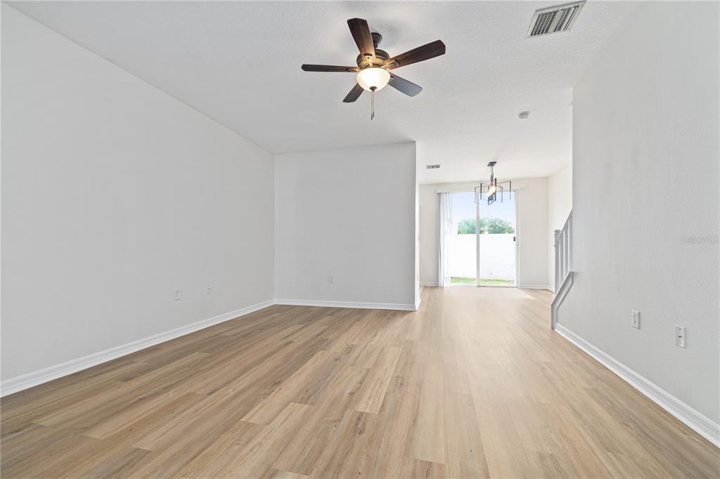 525 Glenn Cross Drive Ruskin, FL 33570 - Photo 8 of 23