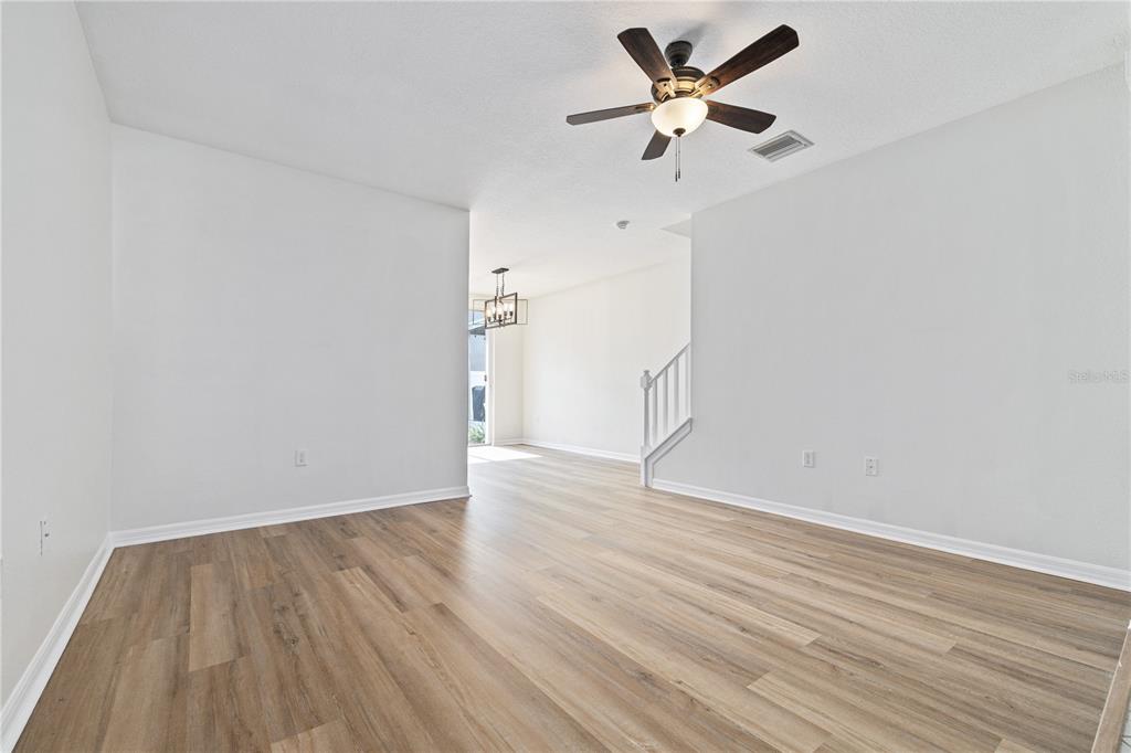 525 Glenn Cross Drive Ruskin, FL 33570 - Photo 9 of 23