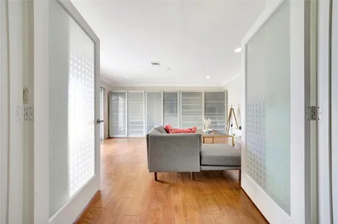 $935,000 | 903 Northeast 17th Way, Unit 104, Fort Lauderdale, FL 33304