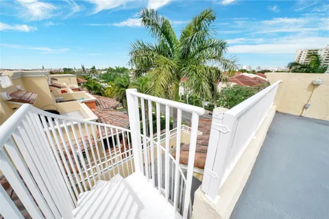 $935,000 | 903 Northeast 17th Way, Unit 104, Fort Lauderdale, FL 33304