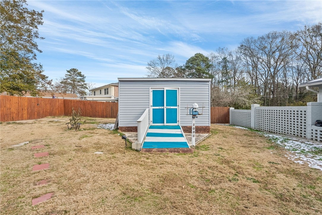 1005 South Dean Road Auburn, AL 36830 - Photo 22 of 26 Storage shed with power