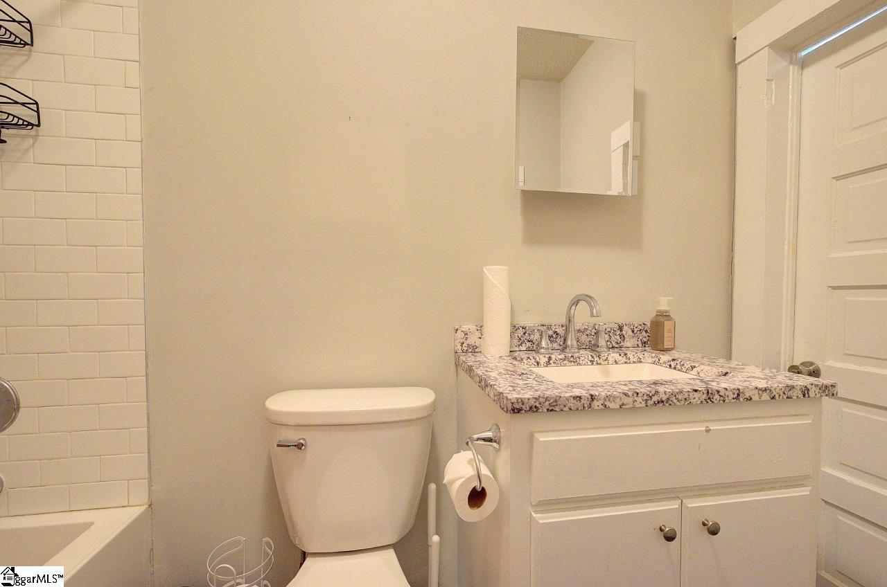 19 Clemson Street Liberty, SC 29657 - Photo 27 of 44