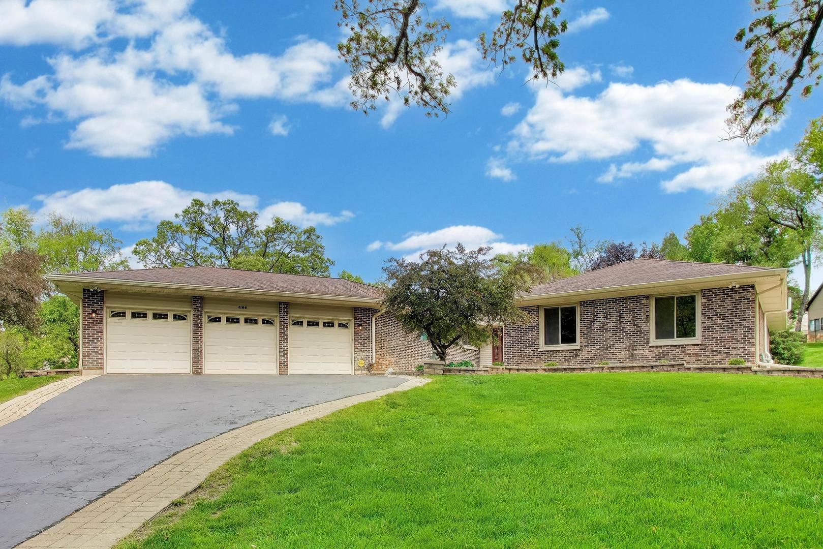 1104 Nottingham Lane Elgin, IL 60120 - Photo 1 of 59