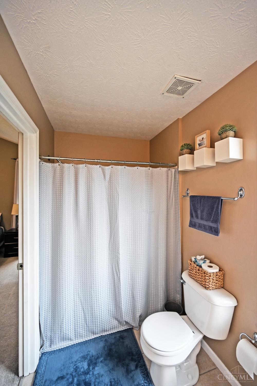 9563 Deer Track Road West Chester, OH 45069 - Photo 24 of 40