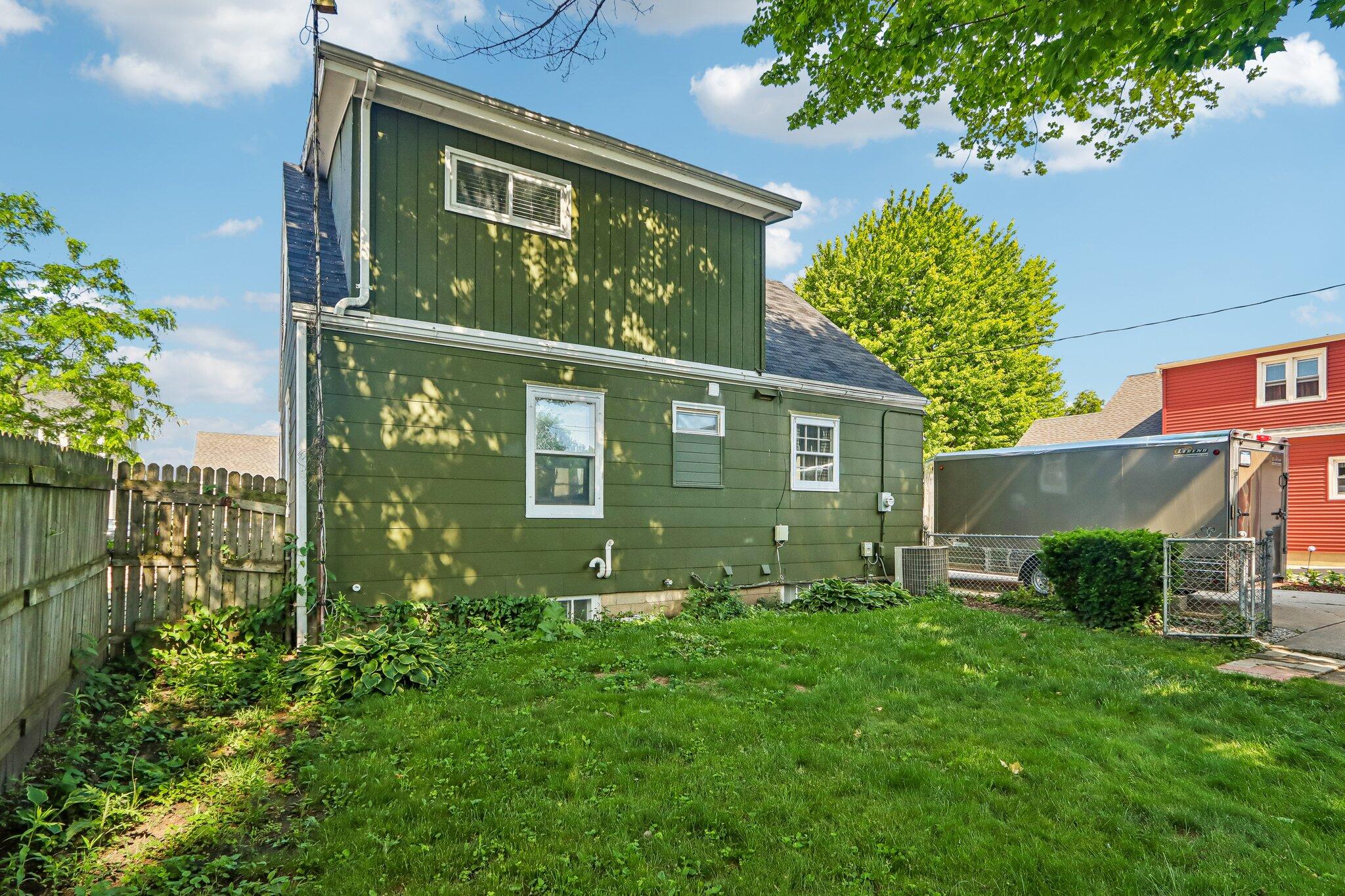 2325 Coolidge Avenue Racine, WI 53403 - Photo 42 of 48 42-web-or-mls-Coolidge Ave-S1106-042