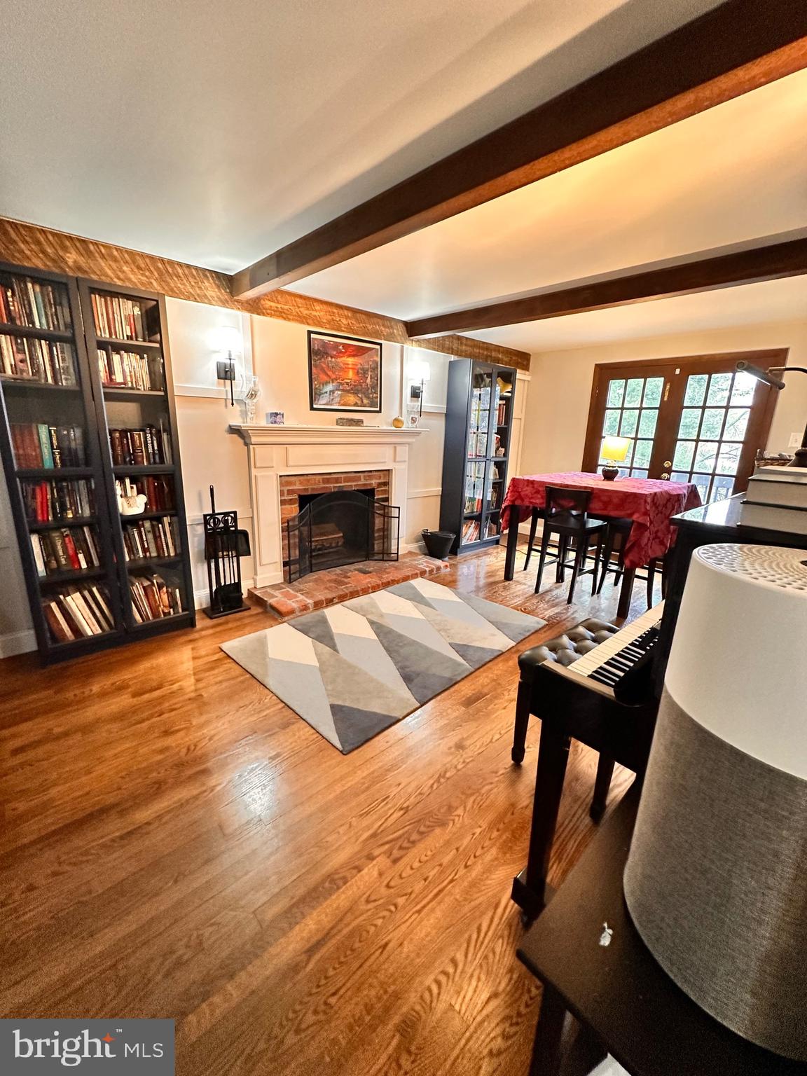 18929 Diary Road Gaithersburg, MD 20886 - Photo 6 of 52 a view of a dining room with furniture window and wooden floor