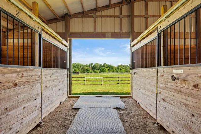 $975,000 | 2699 Cedar Lake Road, Howell, MI 48843