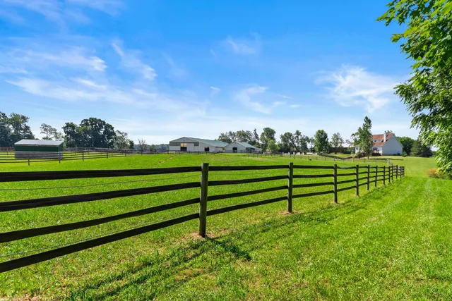 $975,000 | 2699 Cedar Lake Road, Howell, MI 48843