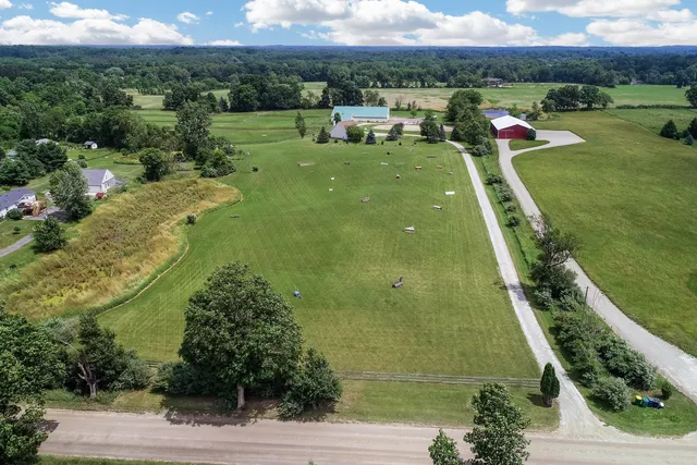 $975,000 | 2699 Cedar Lake Road, Howell, MI 48843