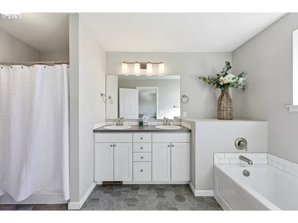 $799,000 | 643 Huckins Buhman Road, Washougal, WA 98671