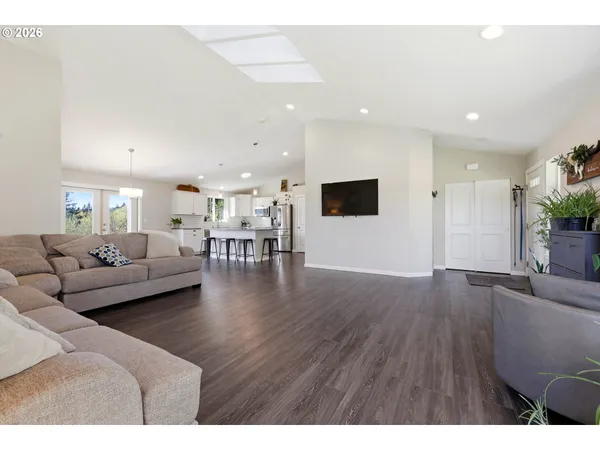 $799,000 | 643 Huckins Buhman Road, Washougal, WA 98671